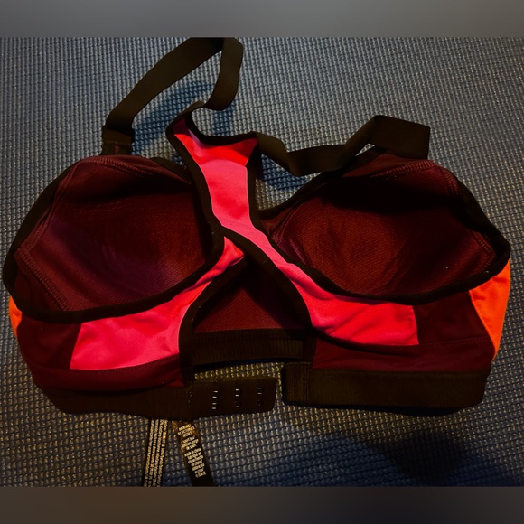 Victoria’s Secret / Victoria Sport 32B Bra - Picture 2 of 3